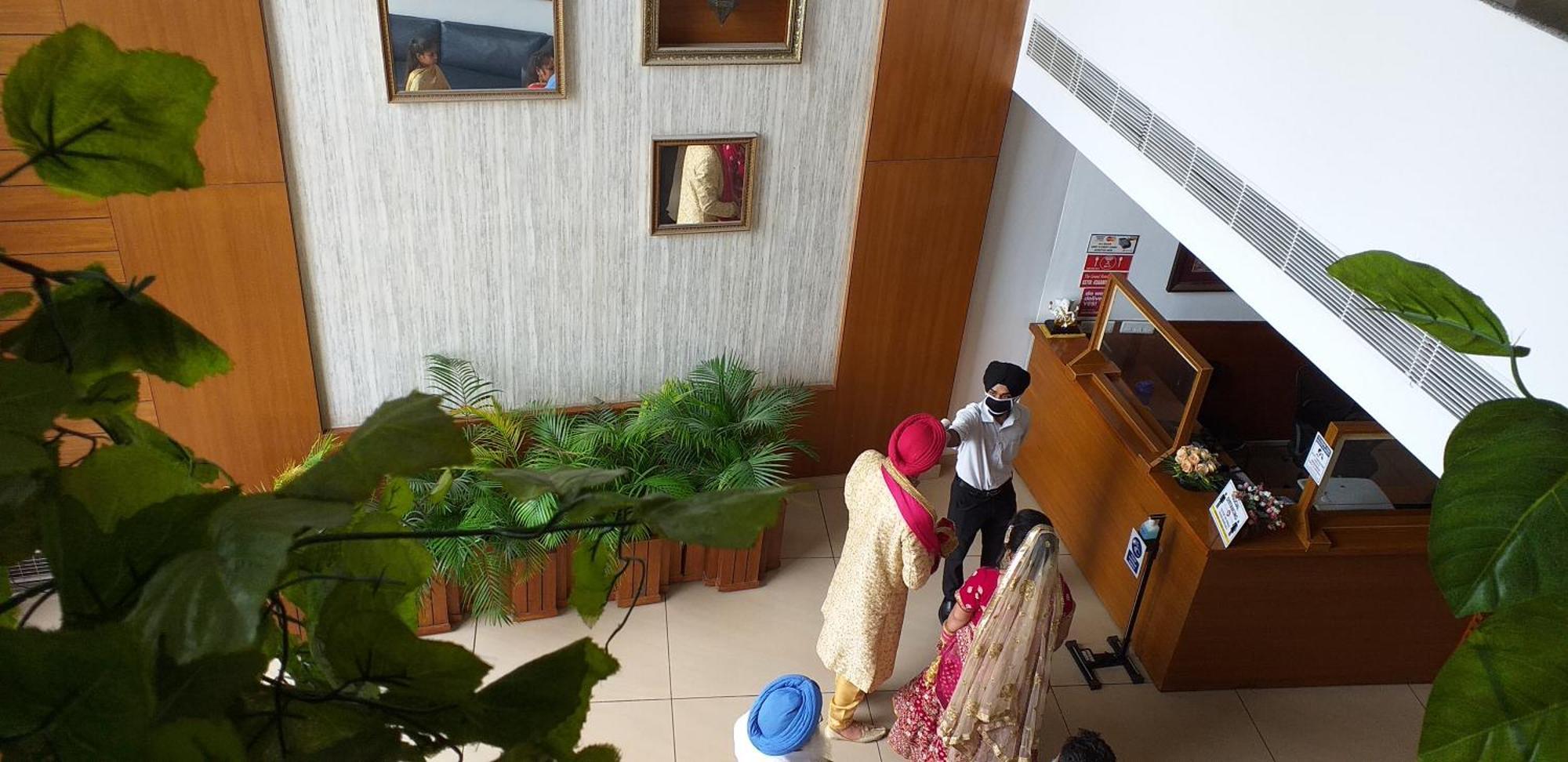 Grand Hotel Nawanshahr Nawāshahr Kültér fotó