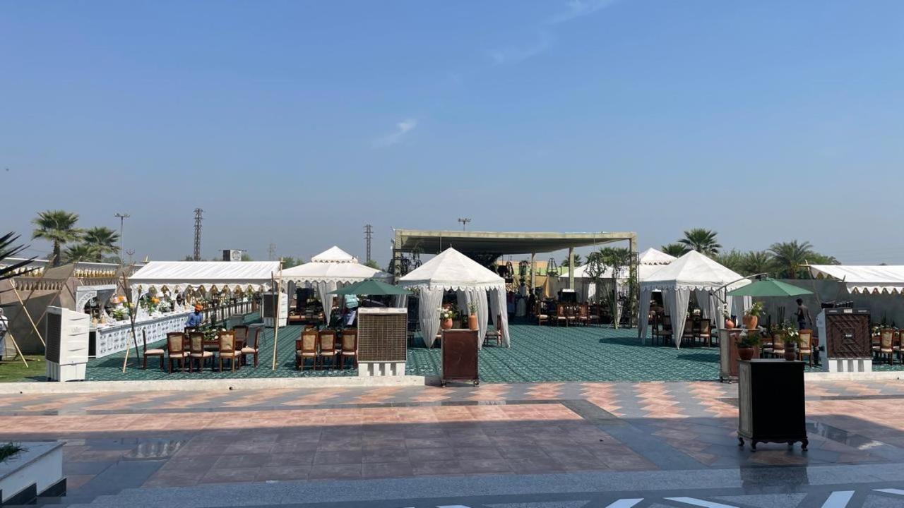 Grand Hotel Nawanshahr Nawāshahr Kültér fotó