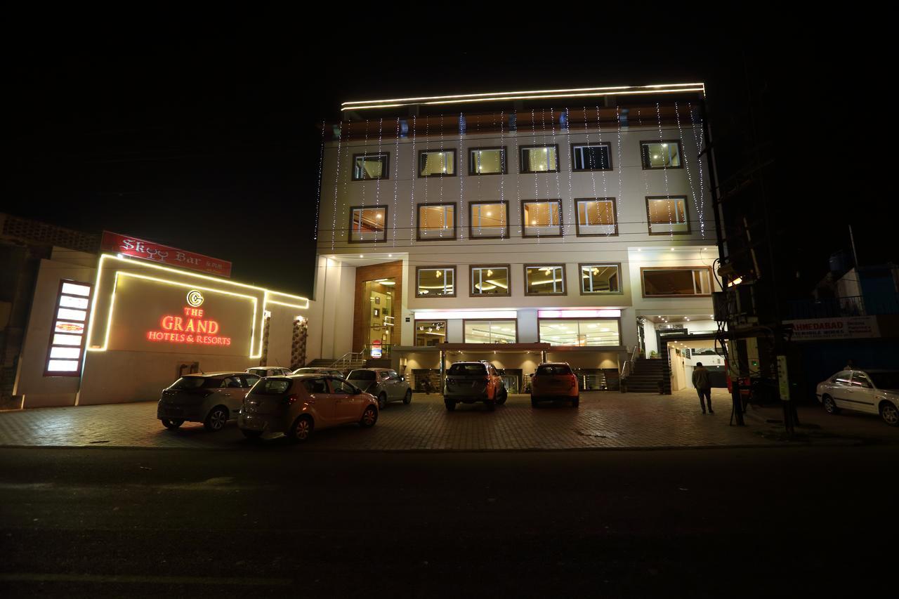 Grand Hotel Nawanshahr Nawāshahr Kültér fotó