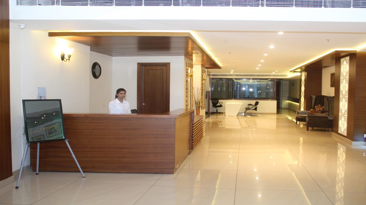 Grand Hotel Nawanshahr Nawāshahr Kültér fotó