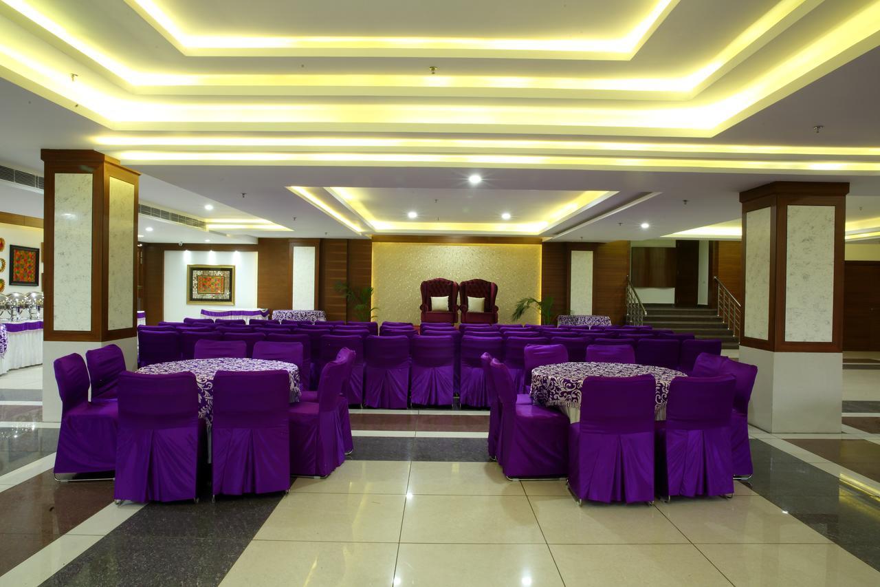 Grand Hotel Nawanshahr Nawāshahr Kültér fotó