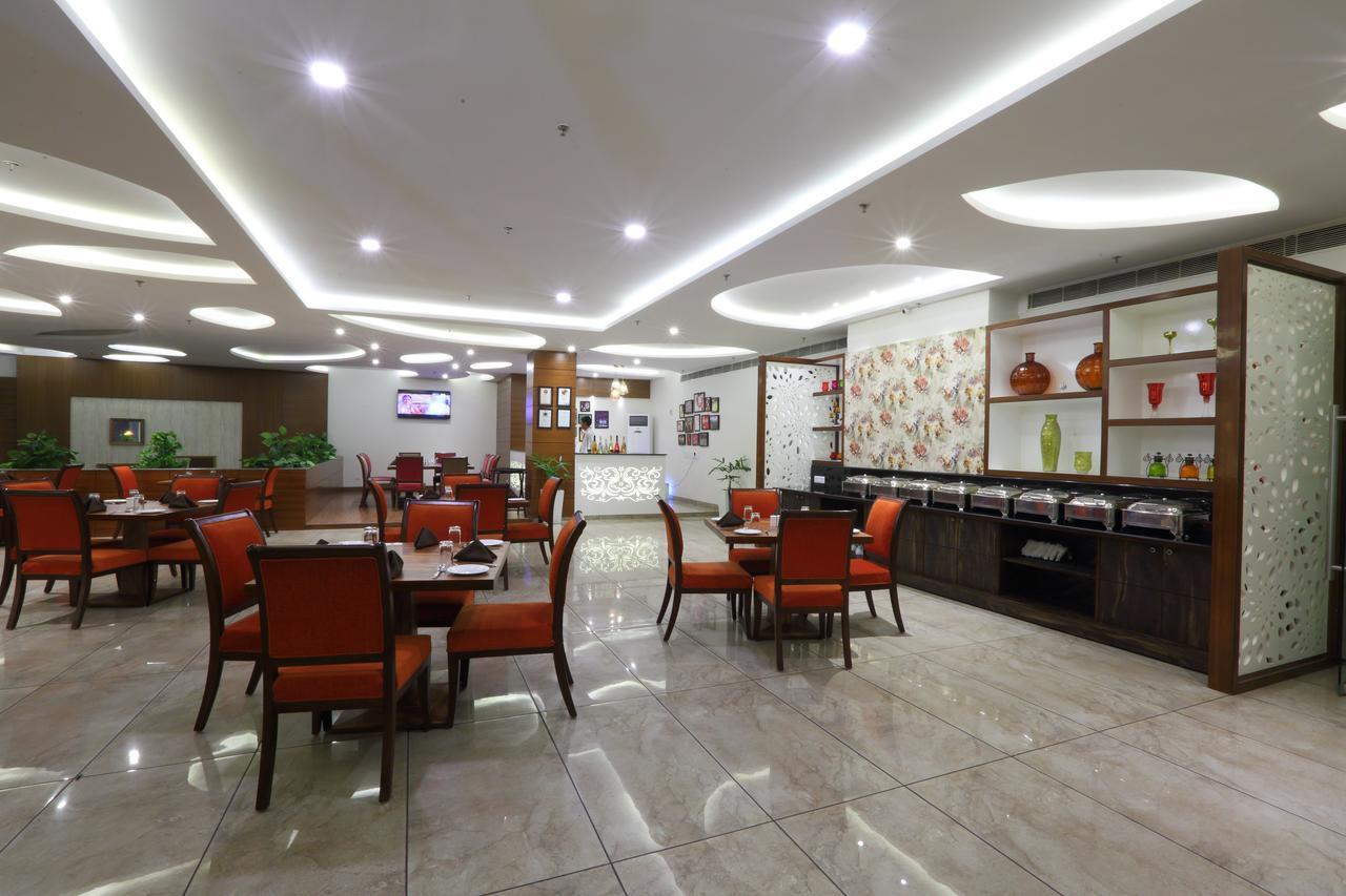 Grand Hotel Nawanshahr Nawāshahr Kültér fotó