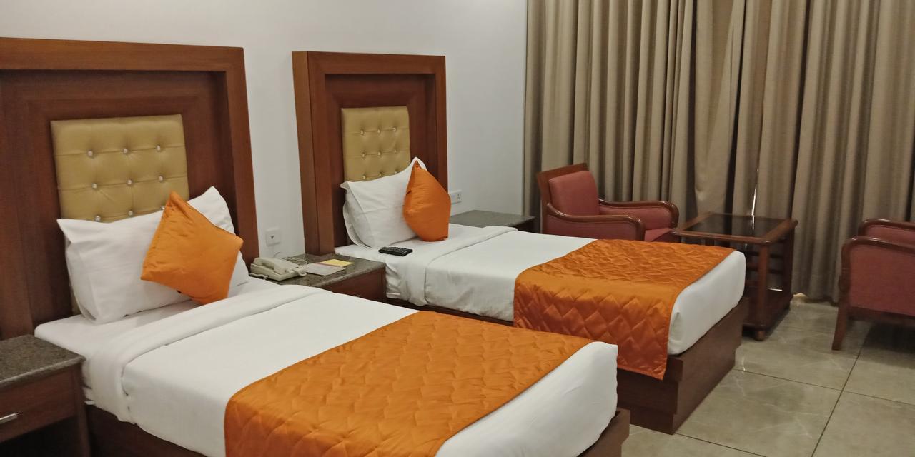 Grand Hotel Nawanshahr Nawāshahr Kültér fotó