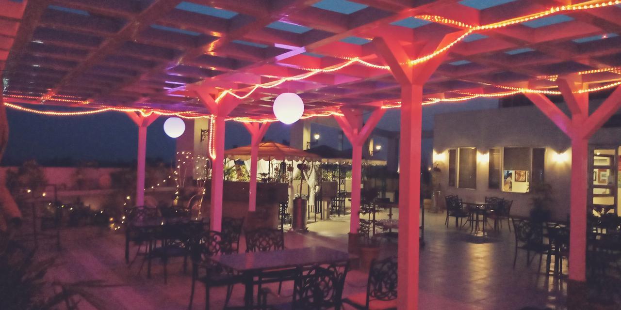 Grand Hotel Nawanshahr Nawāshahr Kültér fotó
