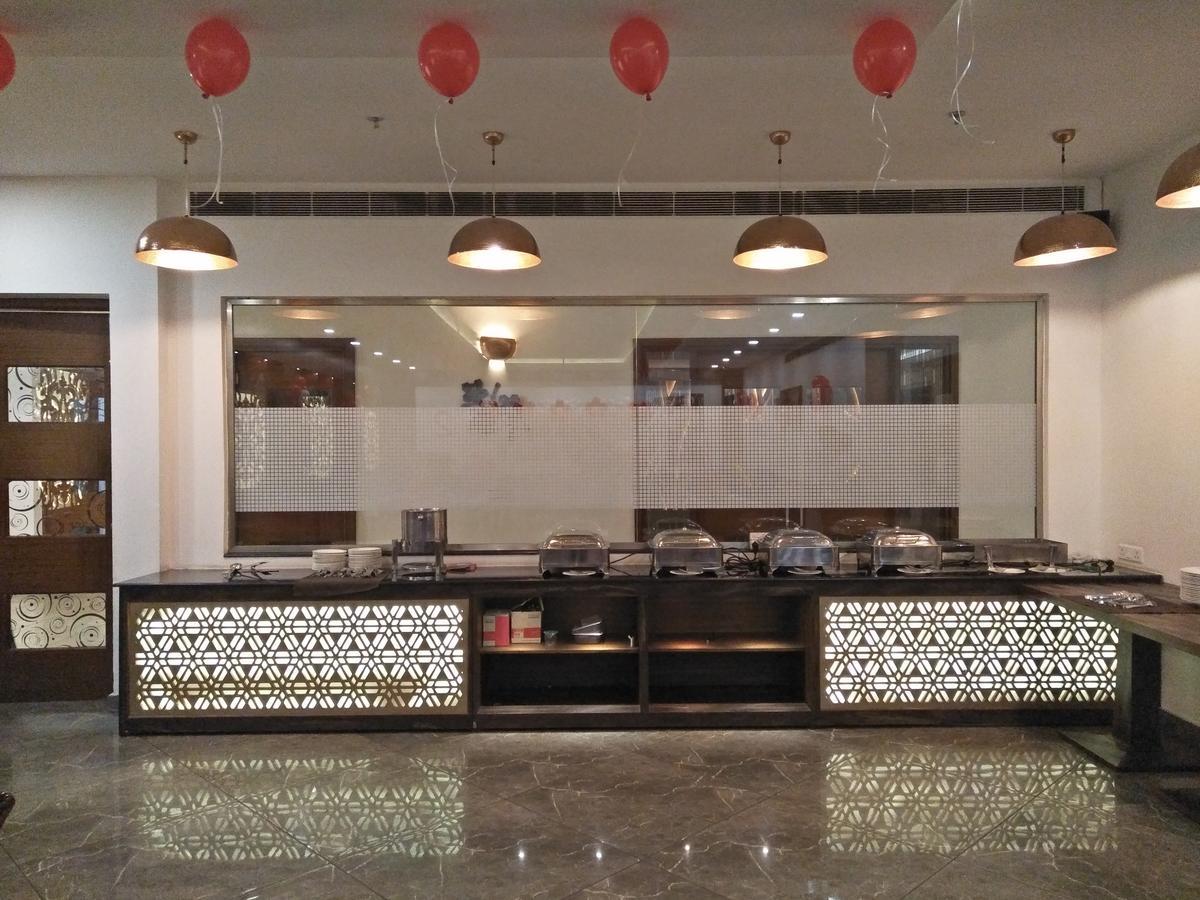 Grand Hotel Nawanshahr Nawāshahr Kültér fotó