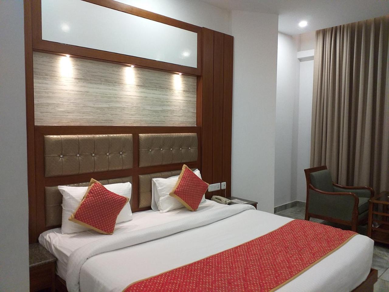Grand Hotel Nawanshahr Nawāshahr Kültér fotó